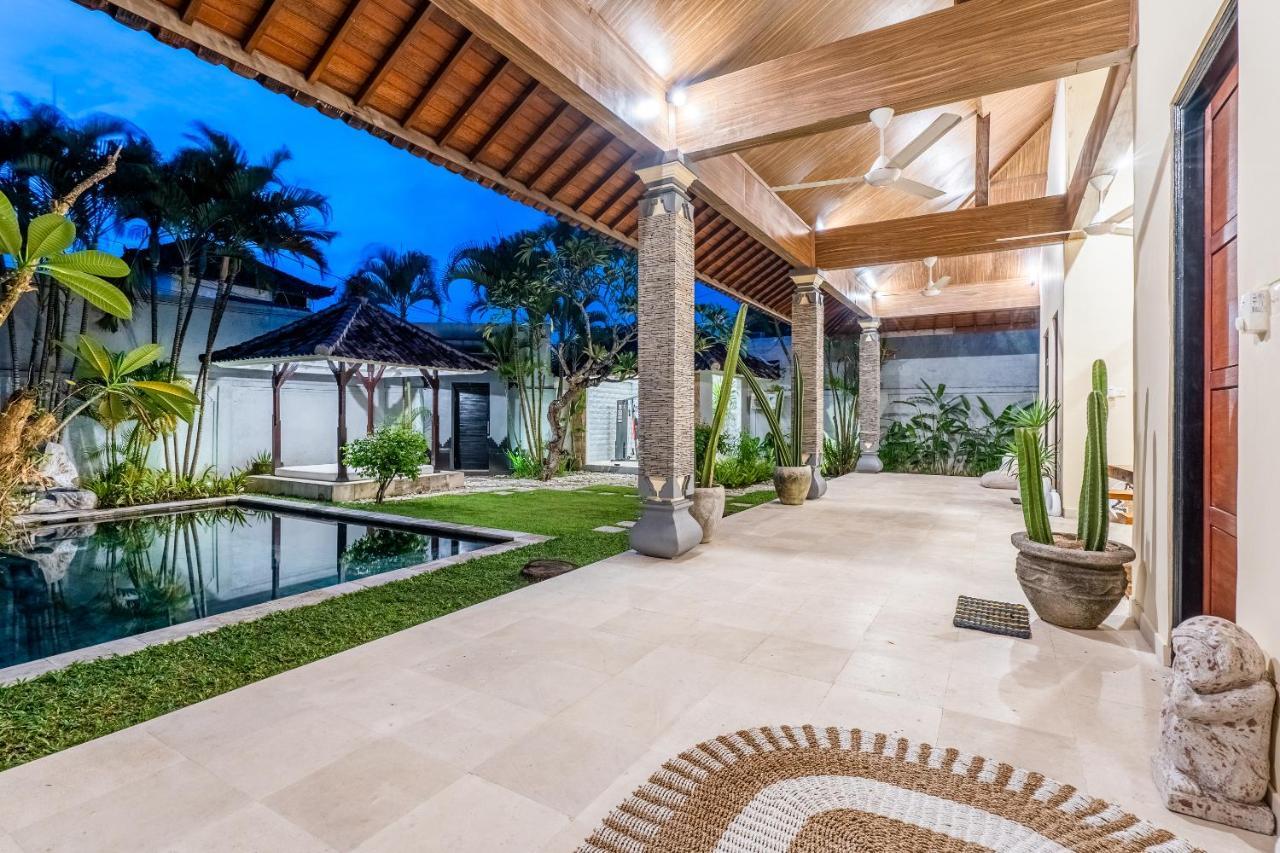 Villa Damai Oasis In The Heart Of Seminyak Exterior photo