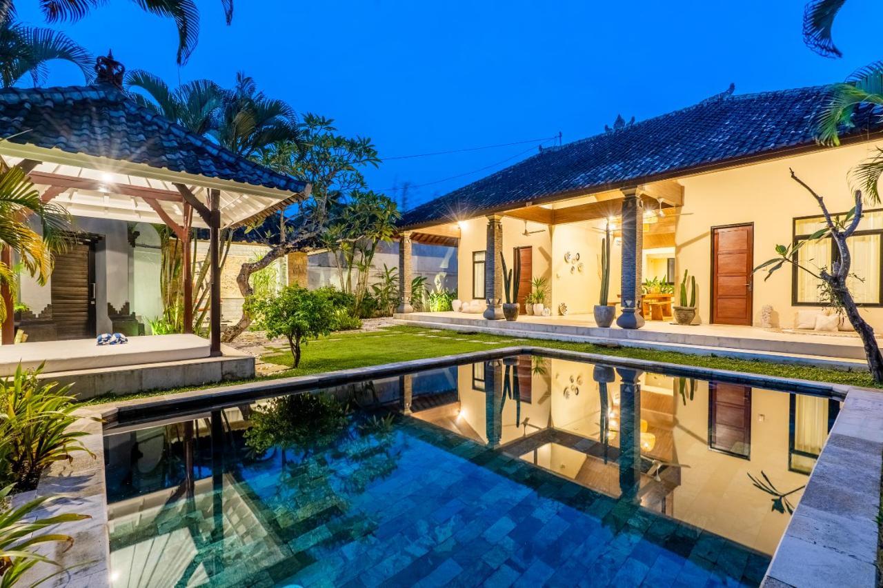 Villa Damai Oasis In The Heart Of Seminyak Exterior photo